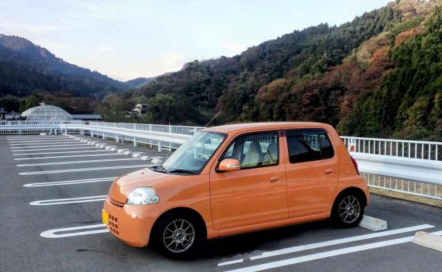 ダイハツエッセの中古車販売